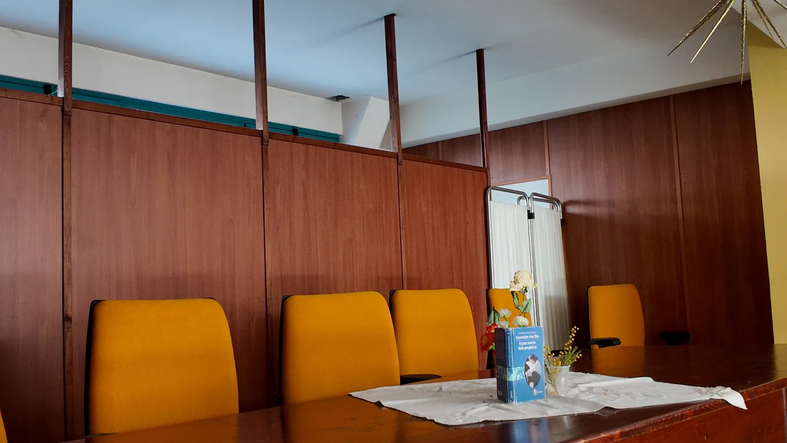 La sala riunioni del centro congressi